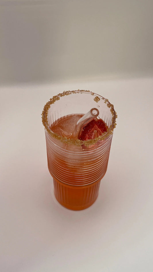 Strawberry Basil Lemonade Spritz – Frisch & fruchtig - Syrutopia